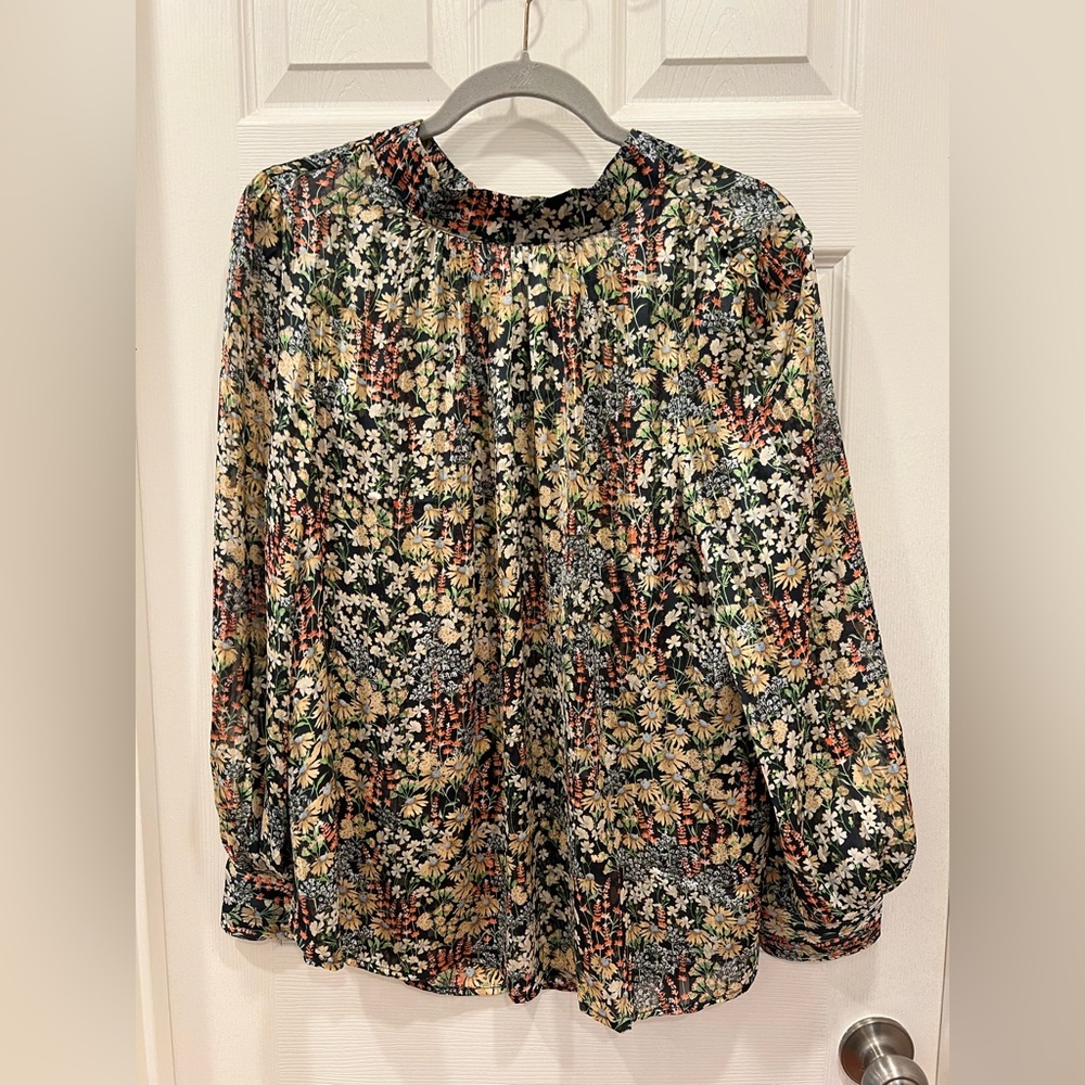 H&M light weight silky floral blouse